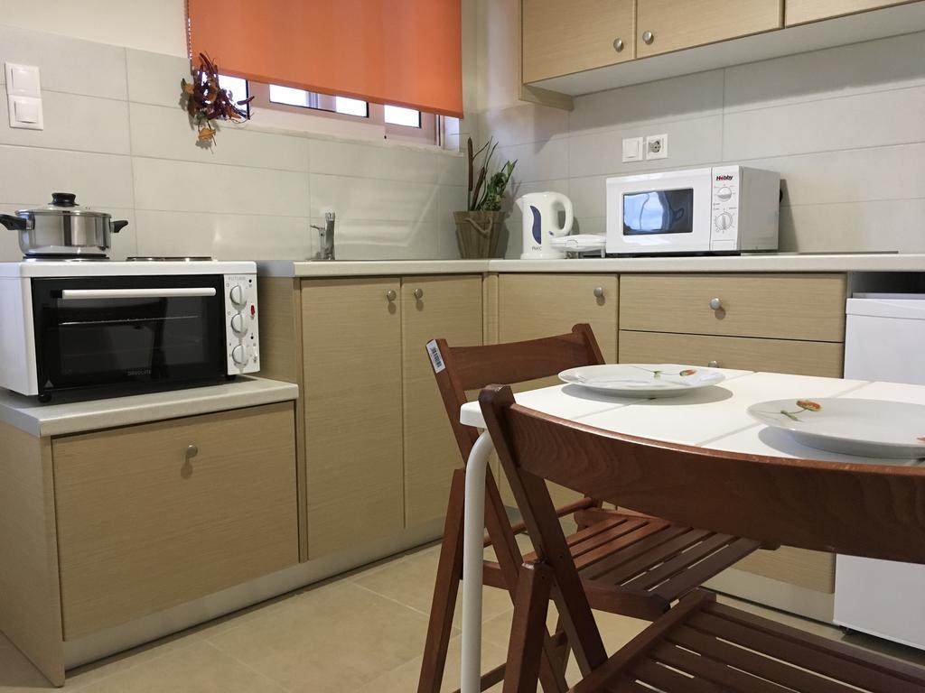 Demeliza Apartments Плака Екстер'єр фото