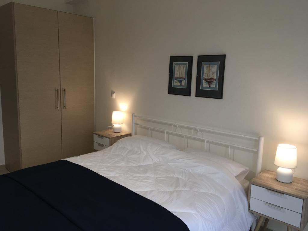 Demeliza Apartments Плака Екстер'єр фото