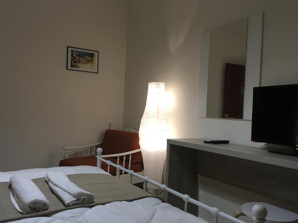 Demeliza Apartments Плака Екстер'єр фото