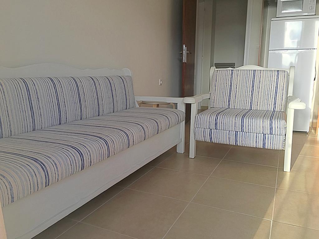 Demeliza Apartments Плака Екстер'єр фото
